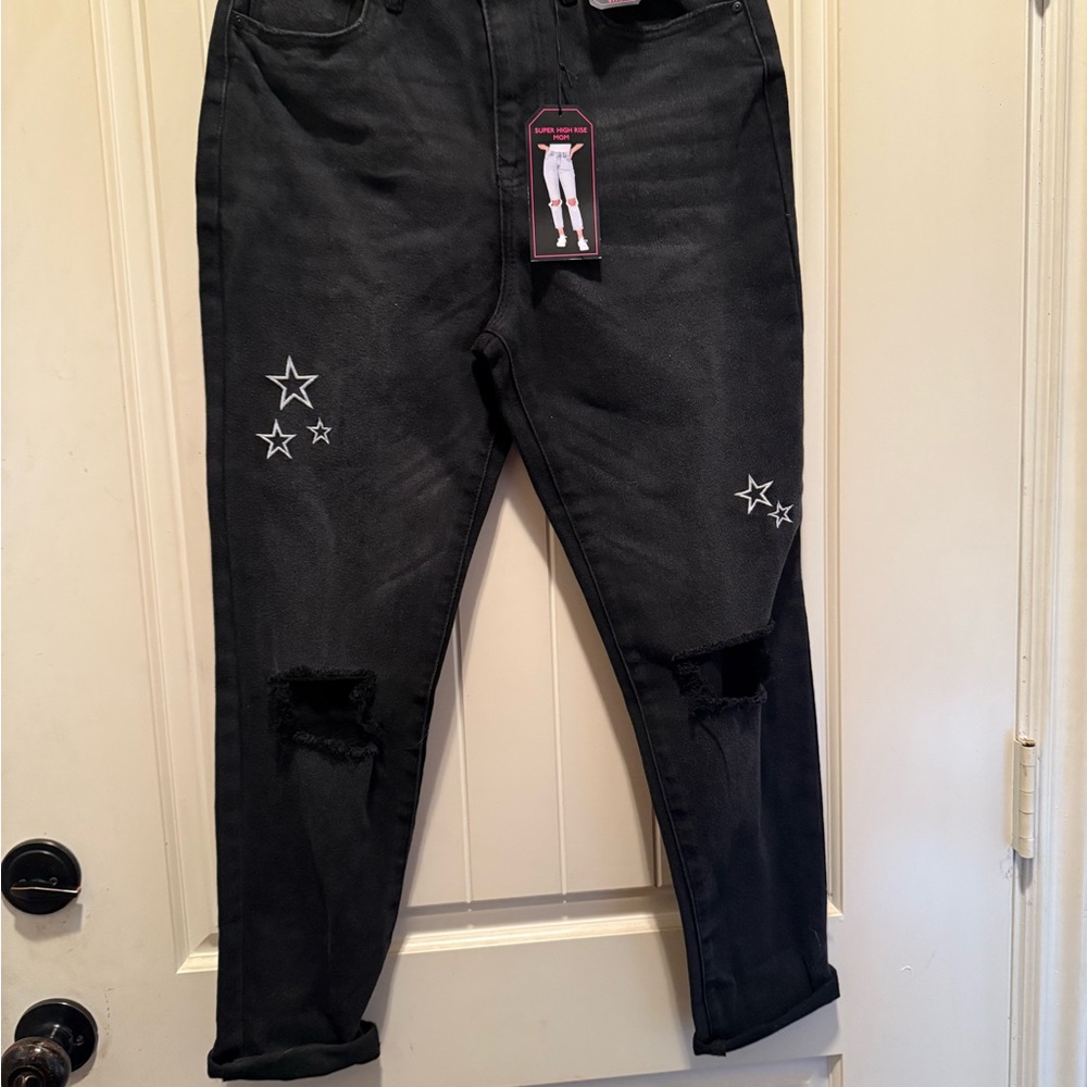 No Boundaries Black Super High Rise mom Jeans Slim Fit